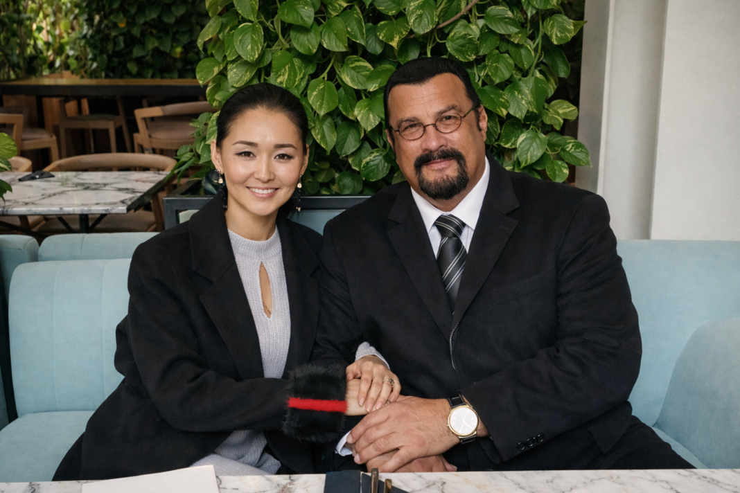 Steven Seagal Ehepartnerin